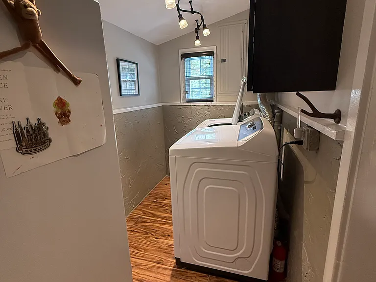 200 Pine Dr — Photo 14
