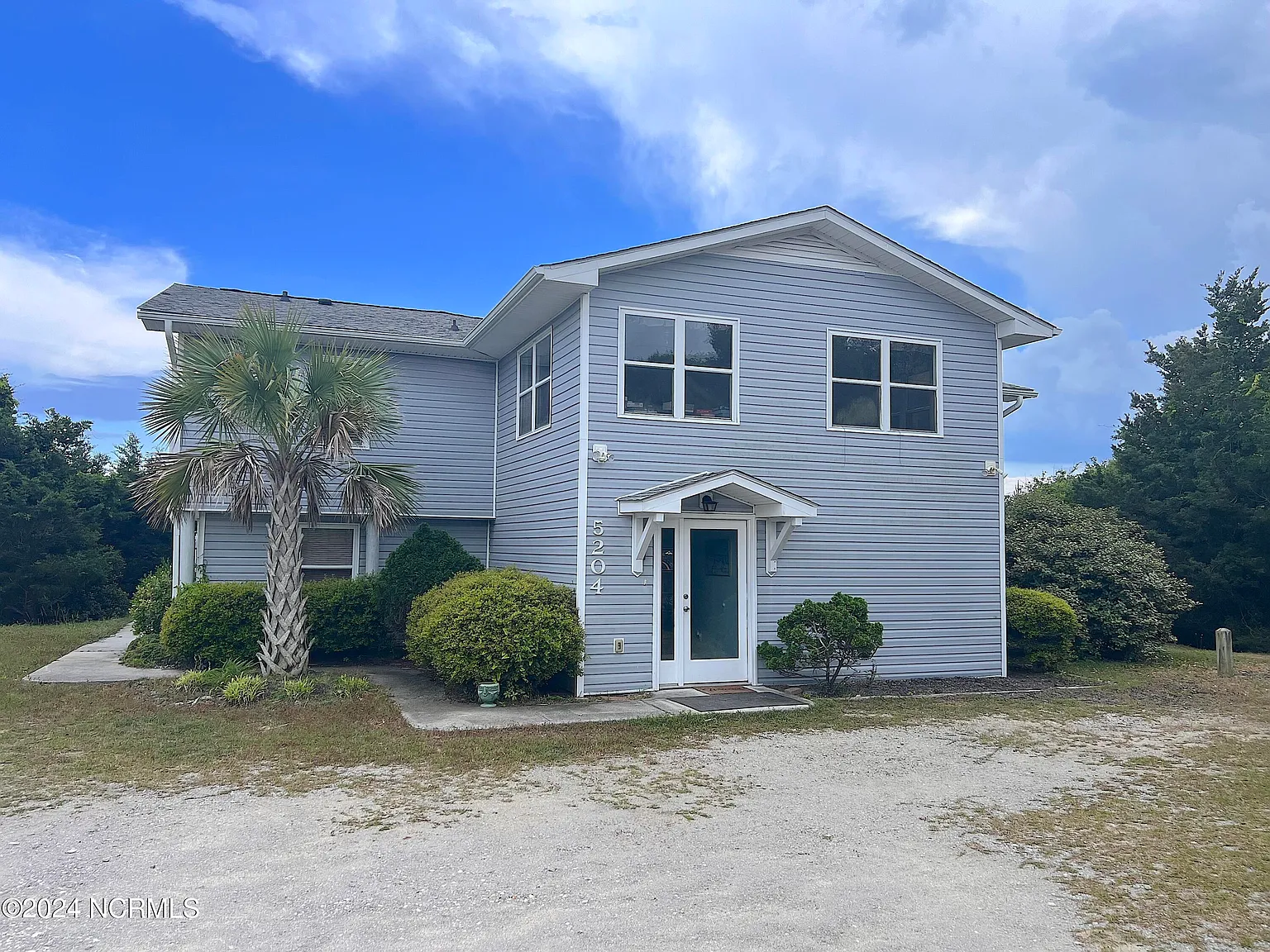 7 bed, 4.0 bath, 3194 sqft, $2,500 — Photo 1