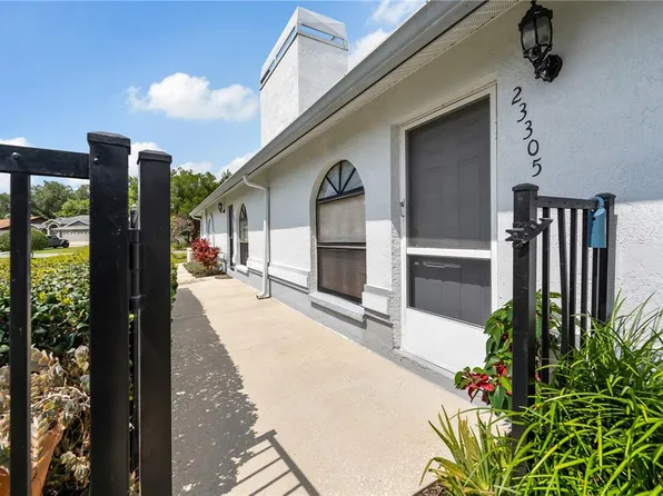 23305 Club Villas Dr, Land O Lakes, FL 34639