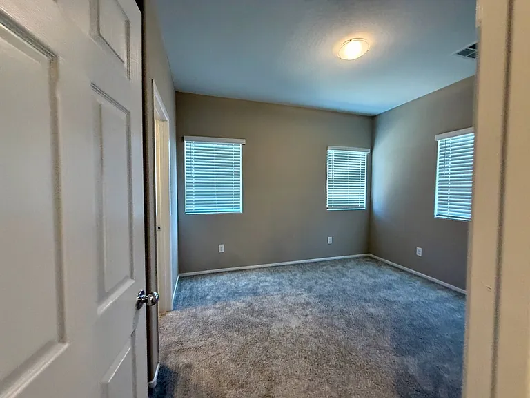 4536 Lafontaine Ct #1080 — Photo 36