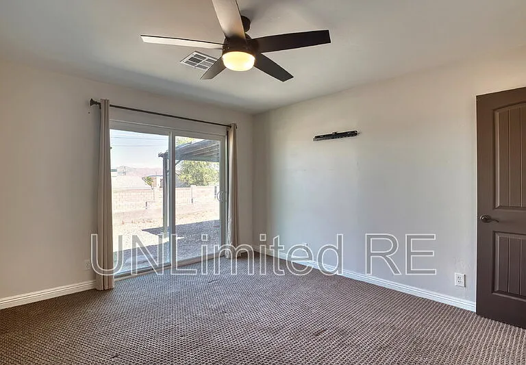 1435 Beefeater Dr — Photo 37