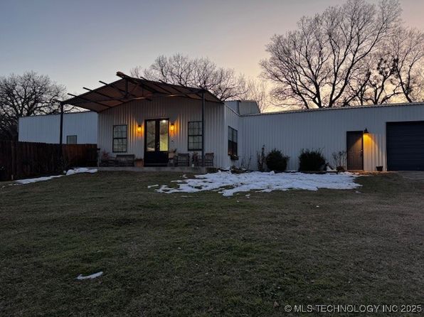16594 Snakewood Rd, Marietta, OK 73448