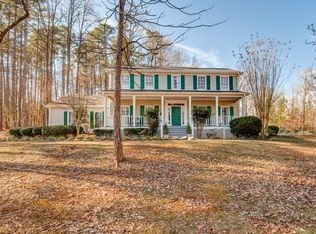 385 Oak Ridge Dr, Maysville, GA 30558