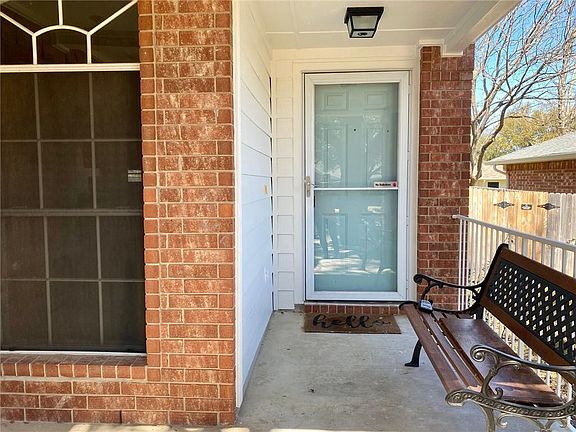 3rd image of 2307 Vernell Way