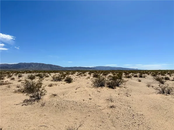 7 Cadiz Rd Lot 40-29, Twentynine Palms, CA 92277