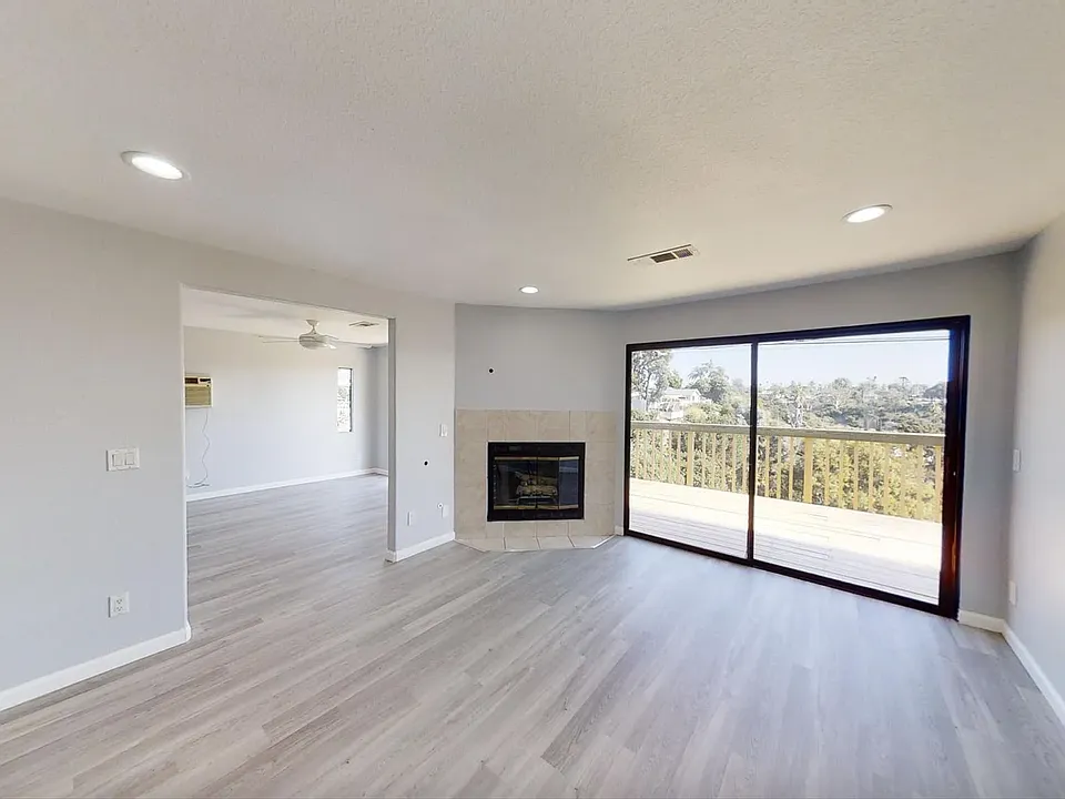 5539-5541 Dorothy Dr