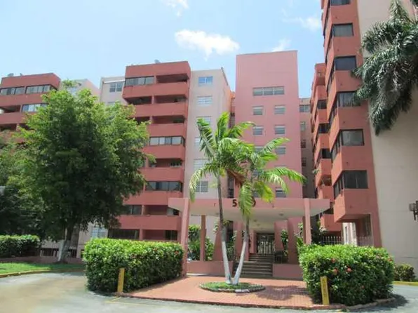 5050 NW 7th St APT 706, Miami, FL 33126