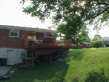 3rd image of 9059 Oak Ln