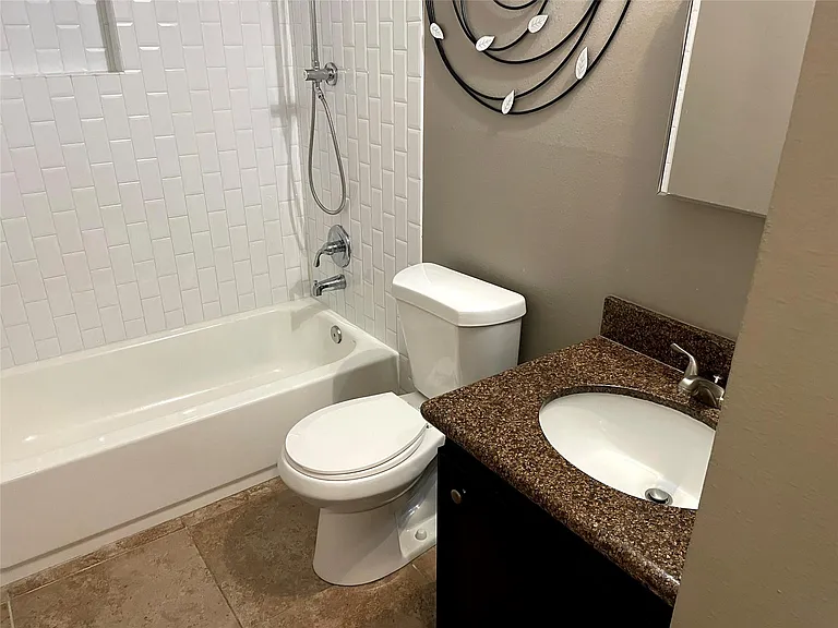 21747 Deep Pines Dr — Photo 6