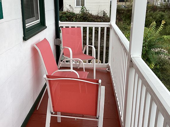 2nd floor porch