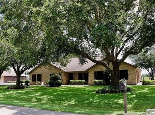 22 Longview Dr, Victoria, TX 77904