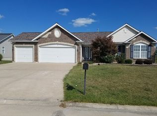 14 Berkshire Ct, Troy, MO 63379
