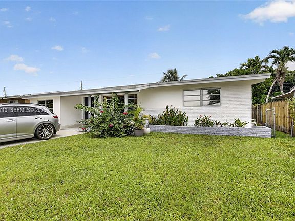2nd image of 2331 Flamingo Dr