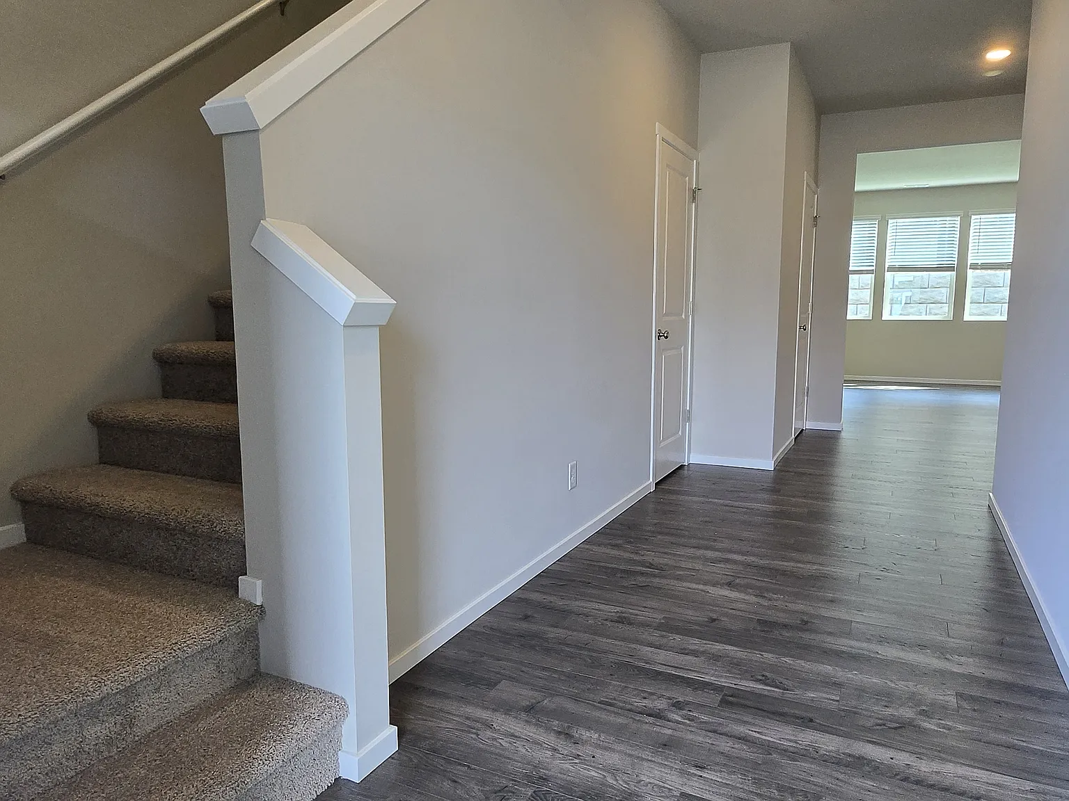 4 bed, 2251 sqft, $3,145 — Photo 3