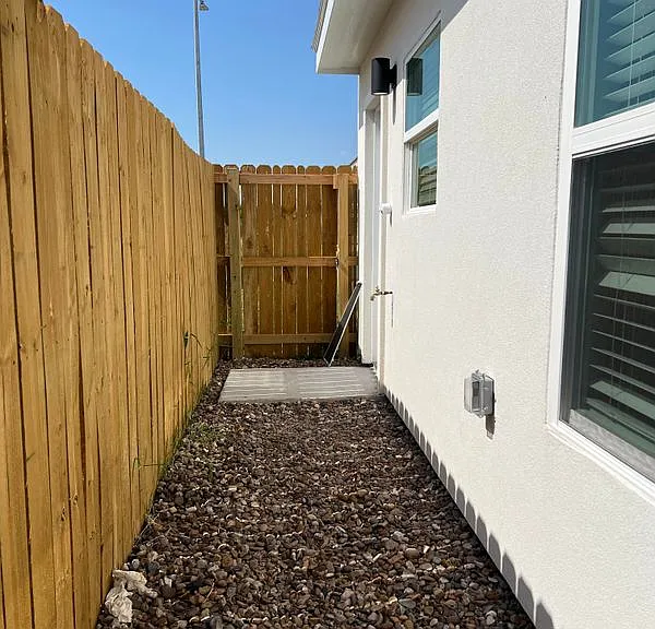3104 W Driftwood St — Photo 17