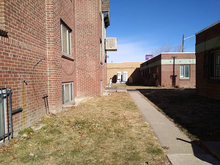 2835 N Colorado Blvd #3 — Photo 47