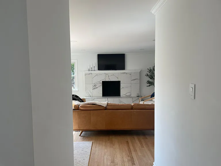 2421 S High St — Photo 17