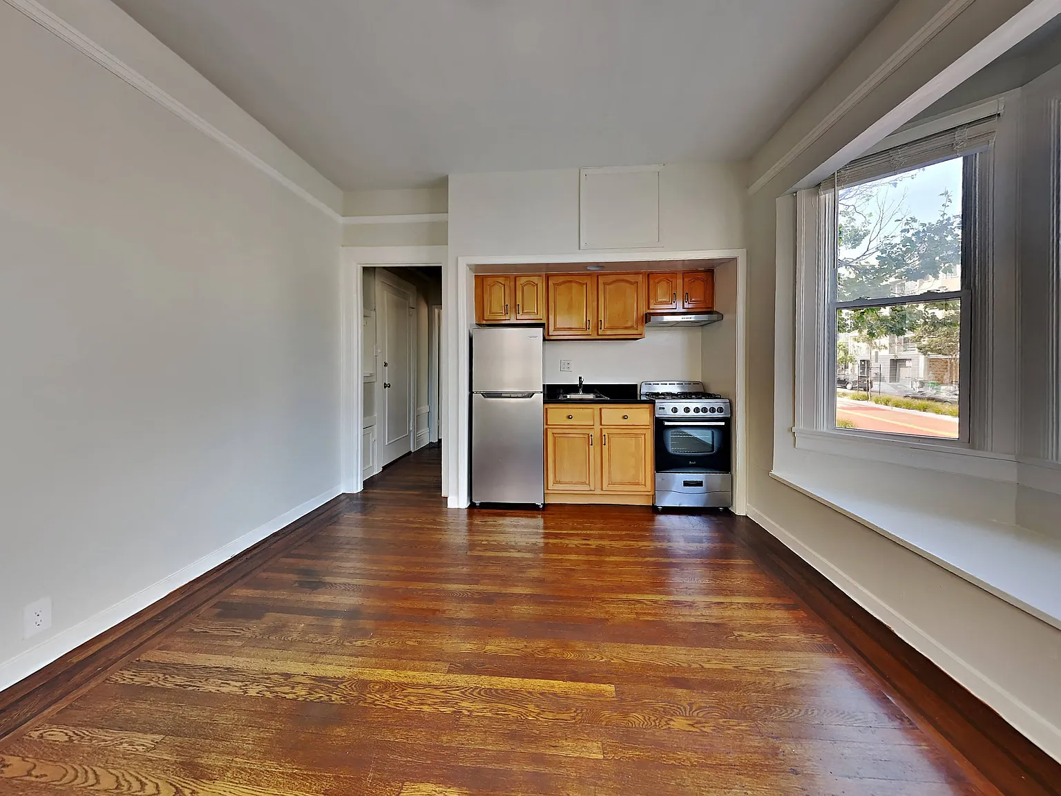 2360 Van Ness Ave #3457580 photo 1