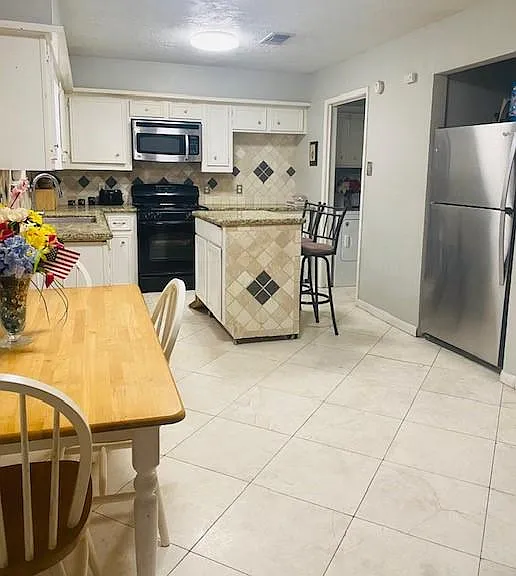 6123 Canada Dr — Photo 2