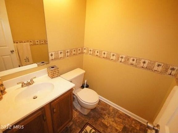 Basement level 1/2 bath