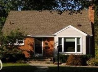 2807 Dorchester Rd, Birmingham, MI 48009
