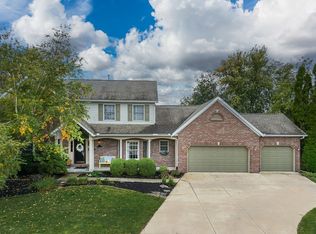 2 Red Stone Ct, Bloomington, IL 61704