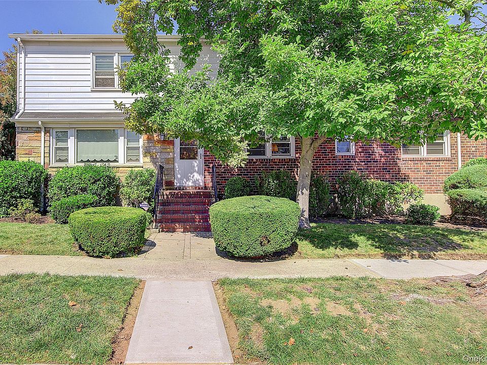 1st image of 216-03 64th Avenue