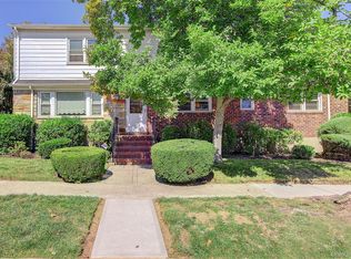 21603 64th Ave, Oakland Gardens, NY 11364