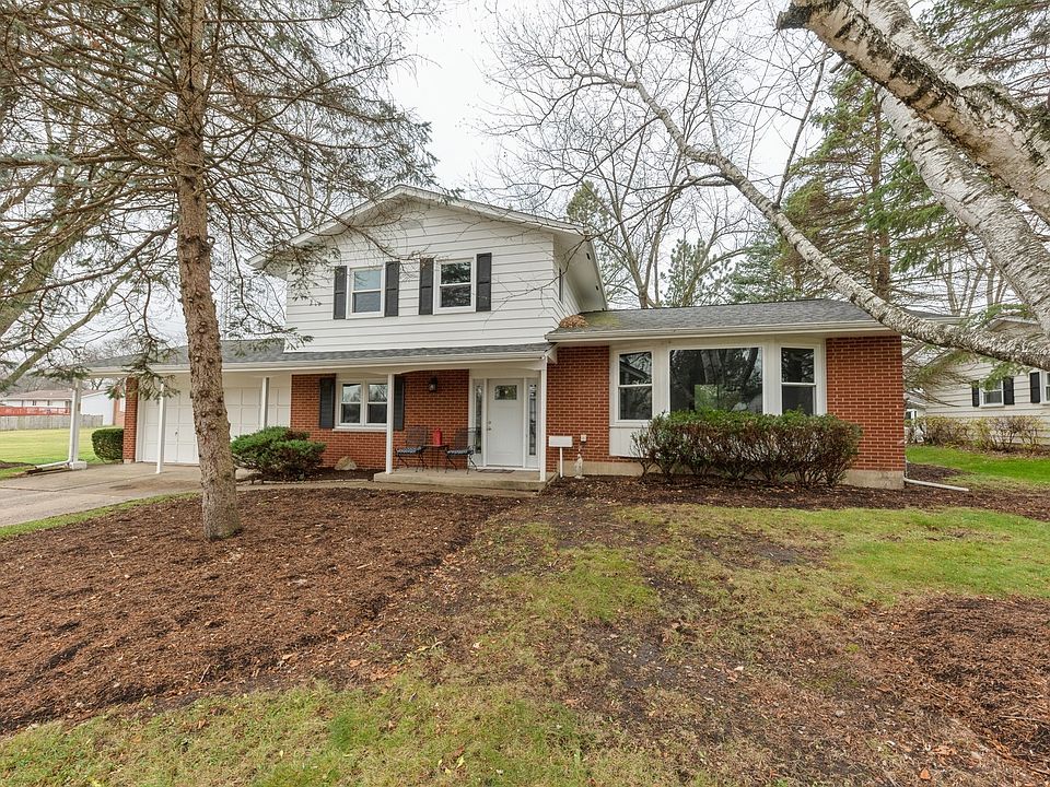 1st image of 820 N Glenn Dr