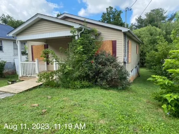 1210 Claiborne St, Johnson City, TN 37601