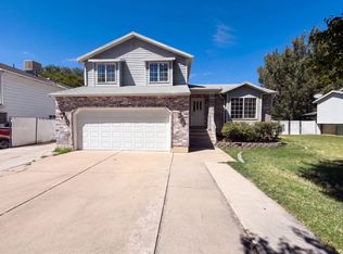 5569 S 3400 W, Roy, UT 84067