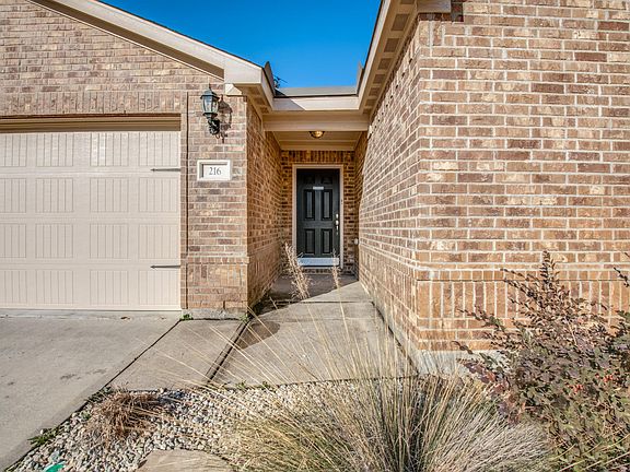3rd image of 216 Cottonwood Dr