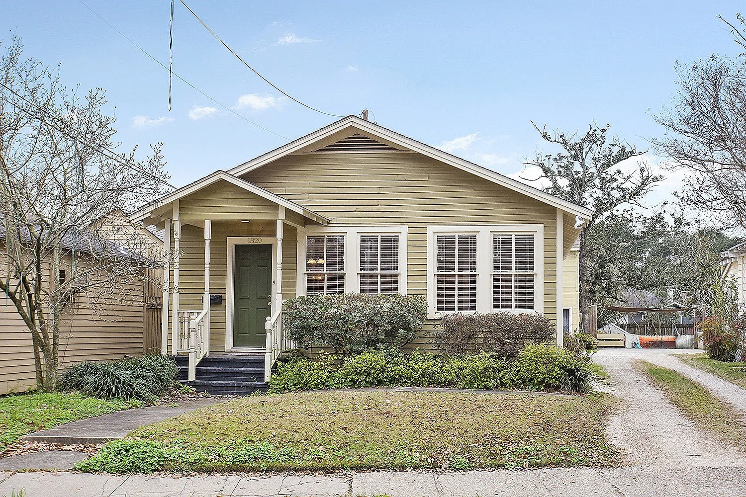 Great Garden District Cottage — Photo 1