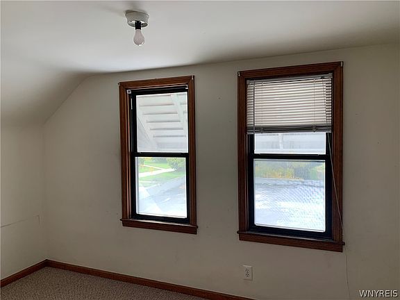 3rd image of 1258 Walden Ave