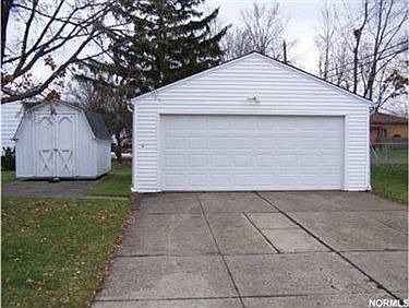 2nd image of 5609 Vickie Ln