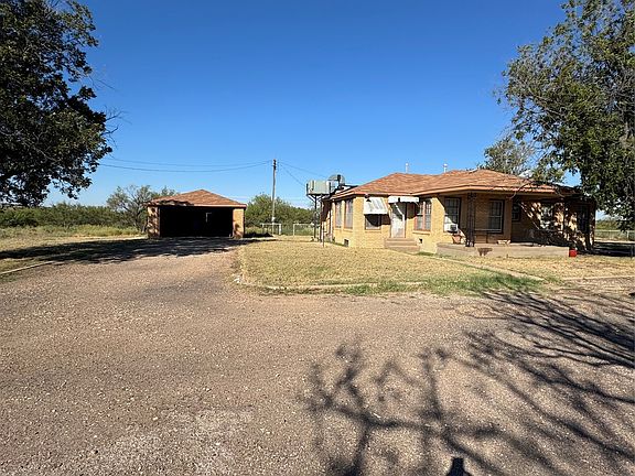 3rd image of 1593 Irvin Rd