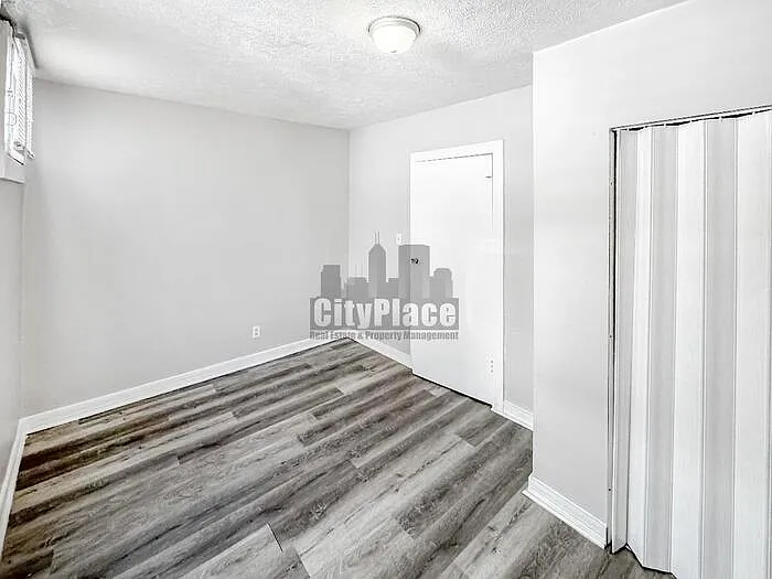 1319 W 27th St — Photo 9