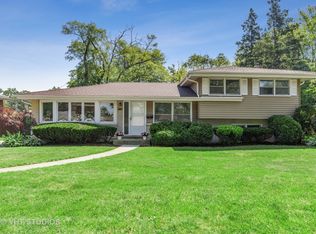 319 Crescent Dr, Glenview, IL