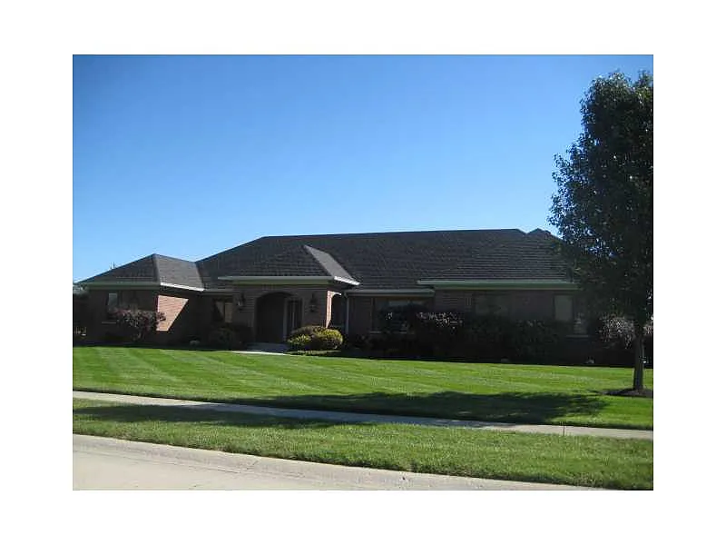 1115 Buttonwood Ct photo 1