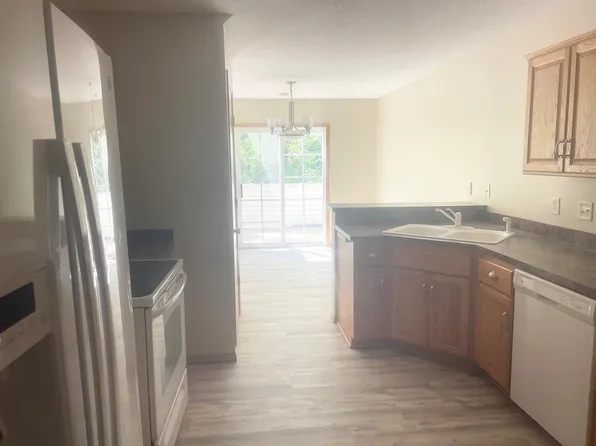 8545 121st Ave N #Townhouse, Champlin, MN 55316