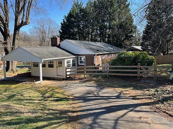 4th image of 1224 Pinebluff Rd