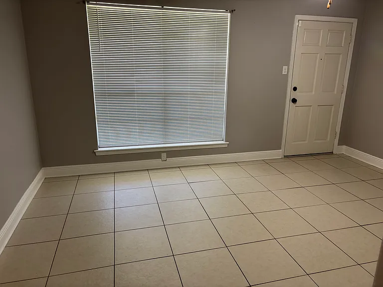 2612 Timbalier Dr — Photo 3