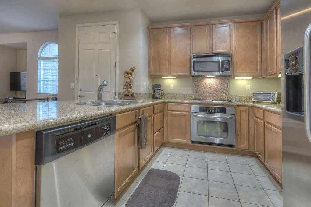 1905 Wind Ranch Rd — Photo 2