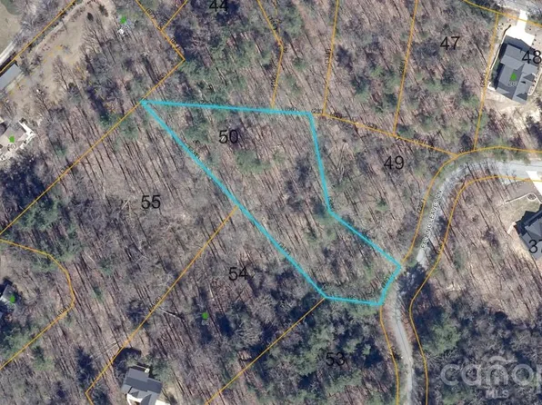 147 Falling Leaves Ln, Hendersonville, NC 28792