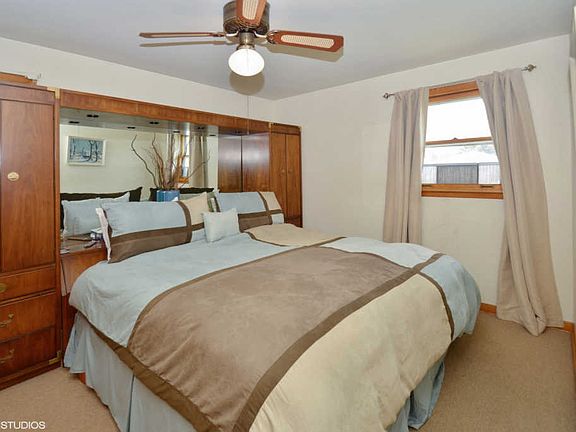 5th image of 7800 Leamington Ave