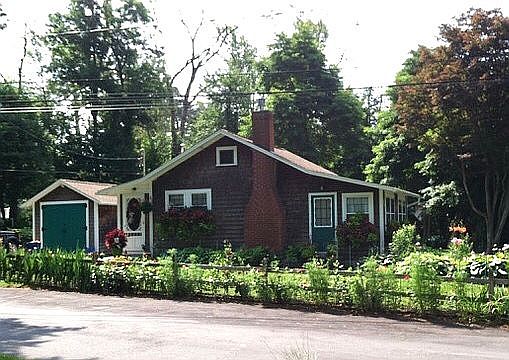 2nd image of 5 Cottage Ln