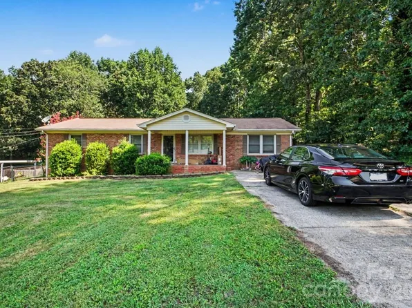 124 Riley Rd, Dallas, NC 28034
