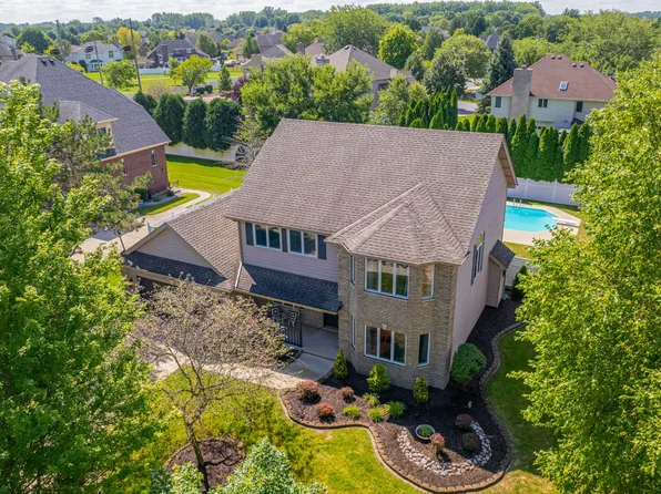 1932 Briarwood Cir, Munster, IN 46321