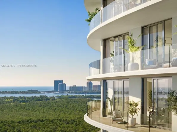 2411 Laguna Circle North 1411, Miami, FL