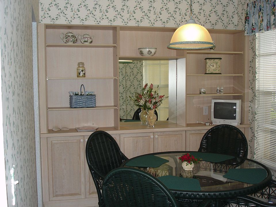 Breakfast Room